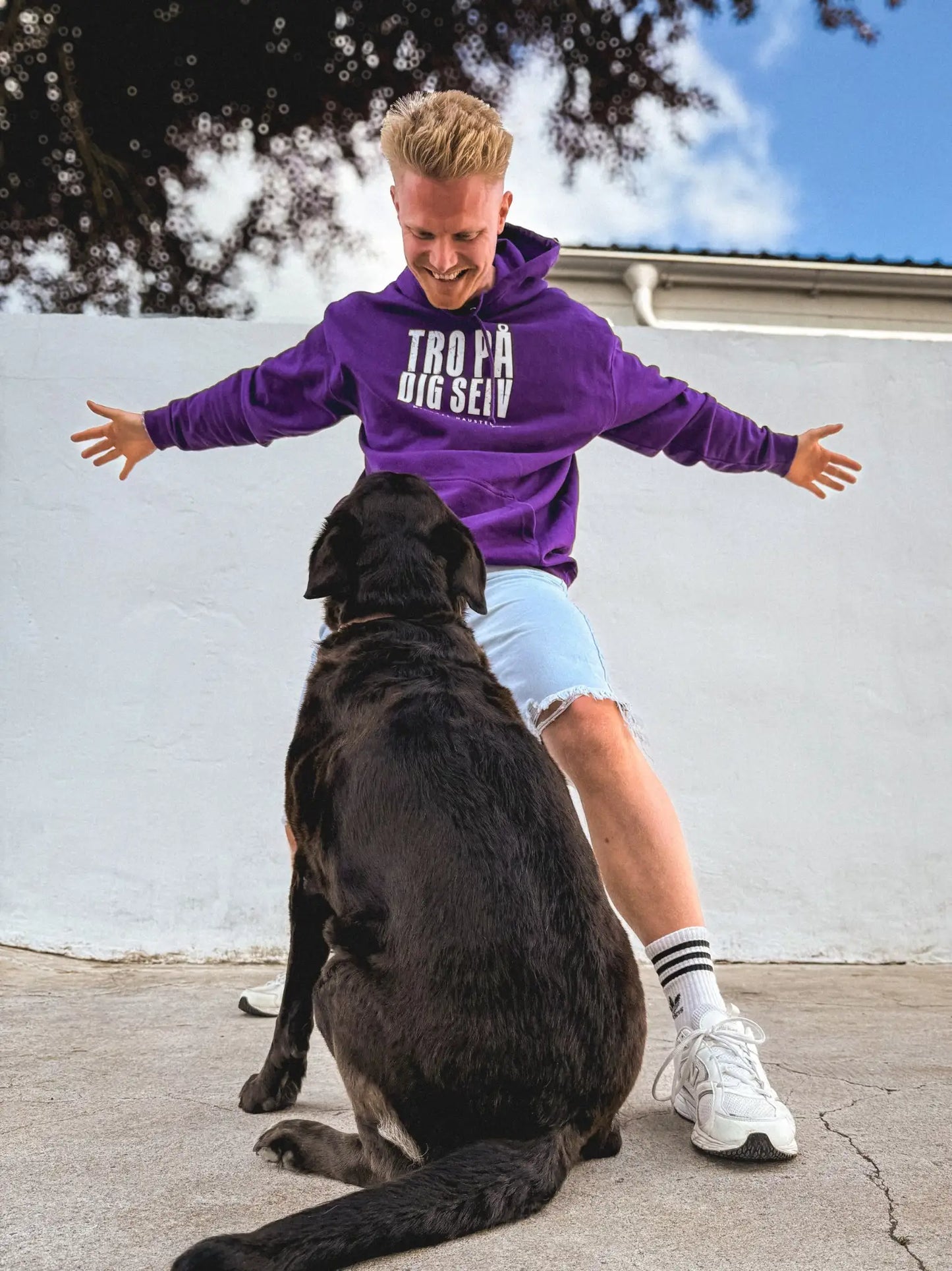 TRO PÅ DIG SELV - LILLA HOODIE (Voksen)