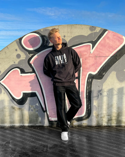 TRO PÅ DIG SELV - SORT HOODIE (Børn)