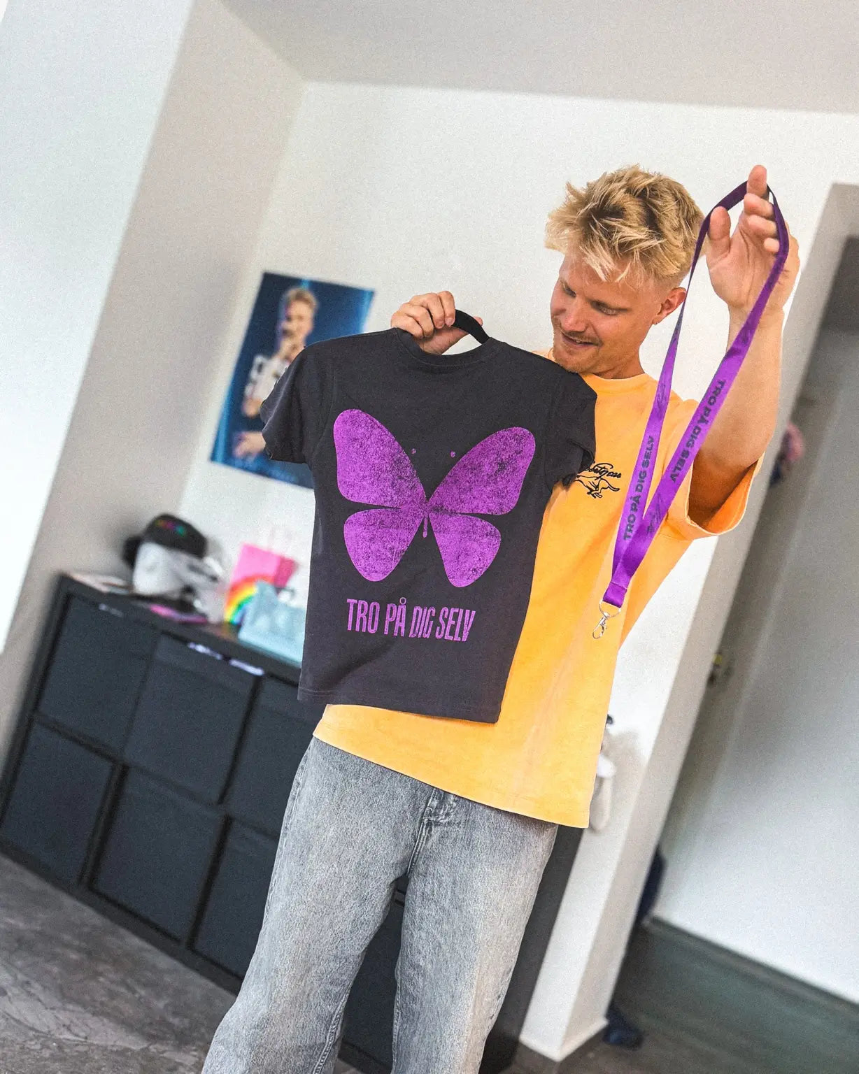 🦋 SOMMERFUGL - T-SHIRT (BØRN)